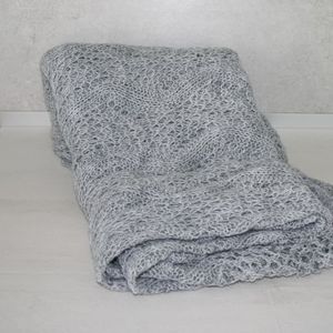 Tagesdecke grau