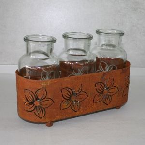 3er Blumenvase in Behälter