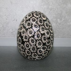 Ei schwarz/weiss