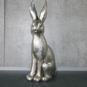 Hase sitzend